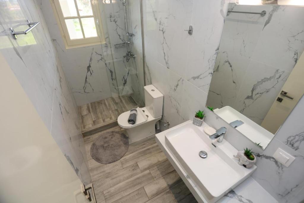 Kouros Apartments Litheres المظهر الخارجي الصورة