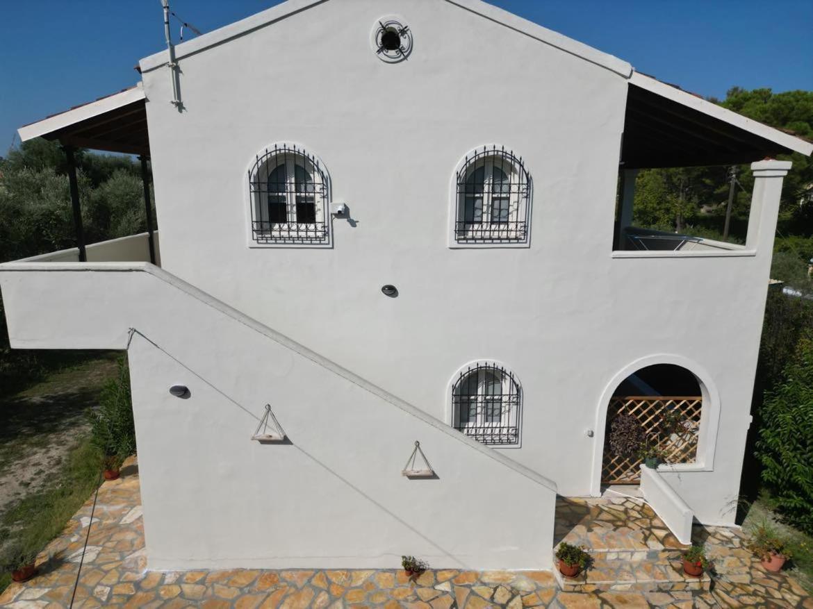 Kouros Apartments Litheres المظهر الخارجي الصورة