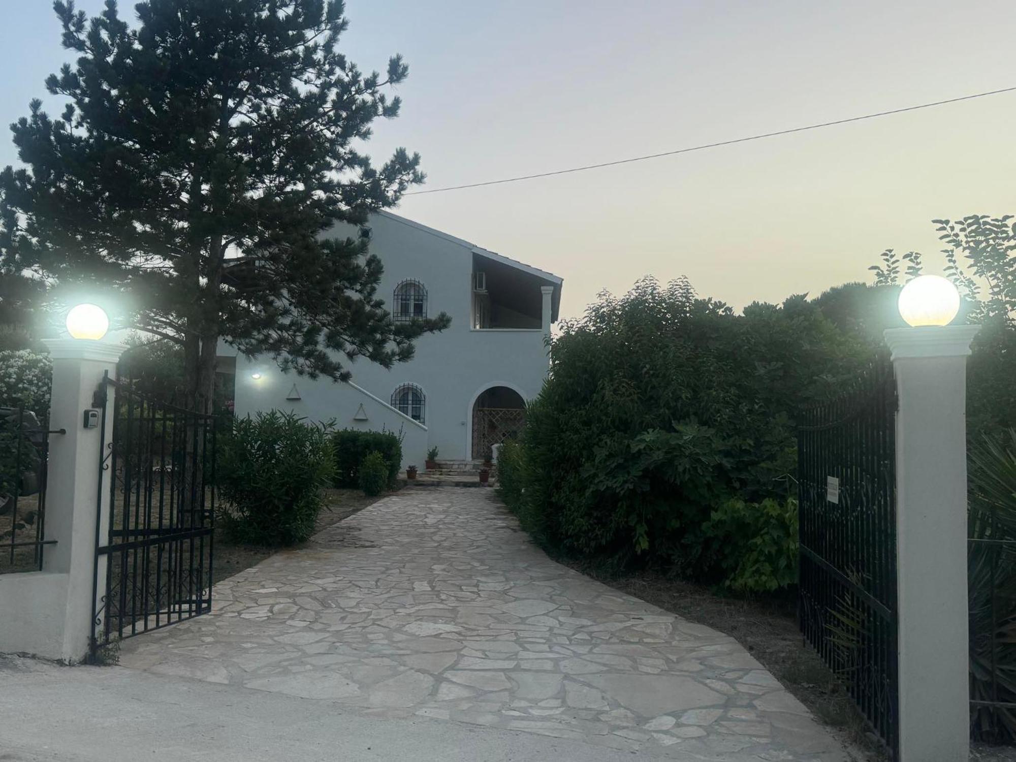 Kouros Apartments Litheres المظهر الخارجي الصورة